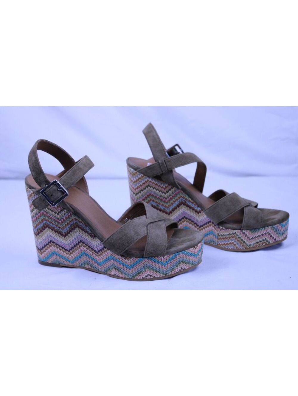New BP. Faux Suede Chevron Zigzag Platform Wedge Sandals Size 7M